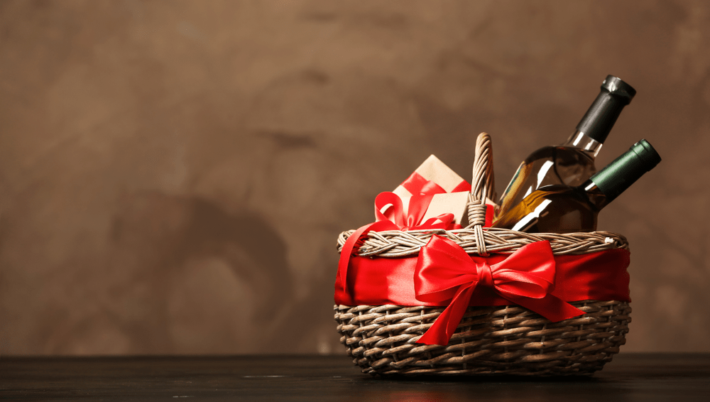 holiday-fine-wine-bottles-in-gift-basket