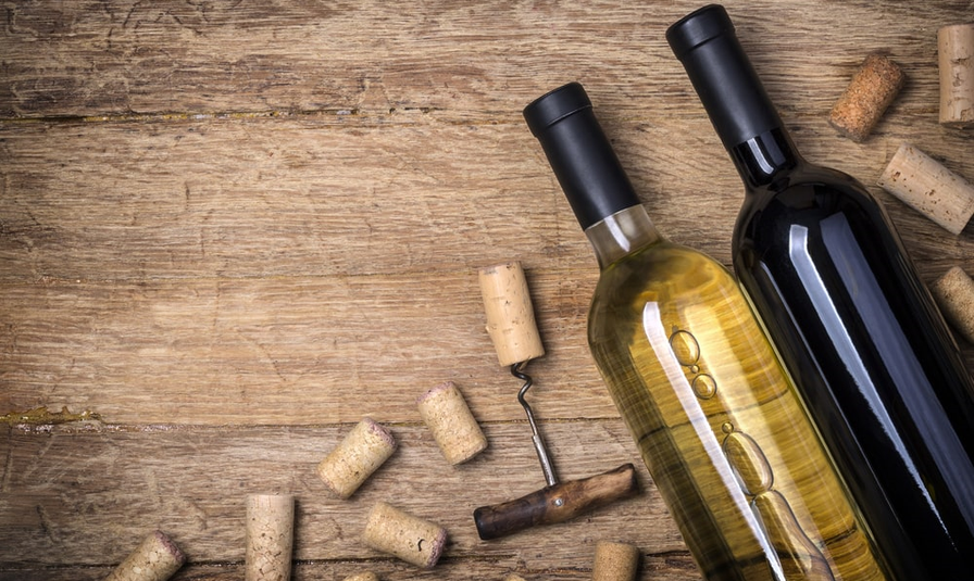 red-and-white-wine-bottles-with-corks