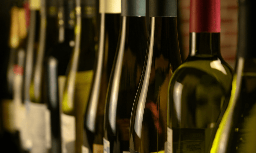wine-bottles-in-a-row
